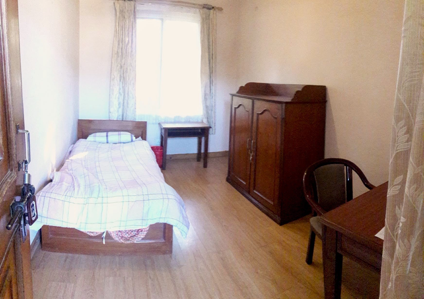 Single room with shared bathroom at kopan monastery